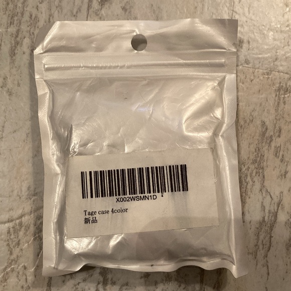 Silicone Airtag Protective Holder Keychain Cases Compatible with Apple Airtag - Picture 2 of 11